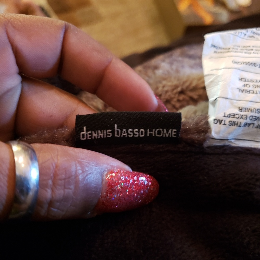 Dennis Basso HOME - Picture 3 of 5